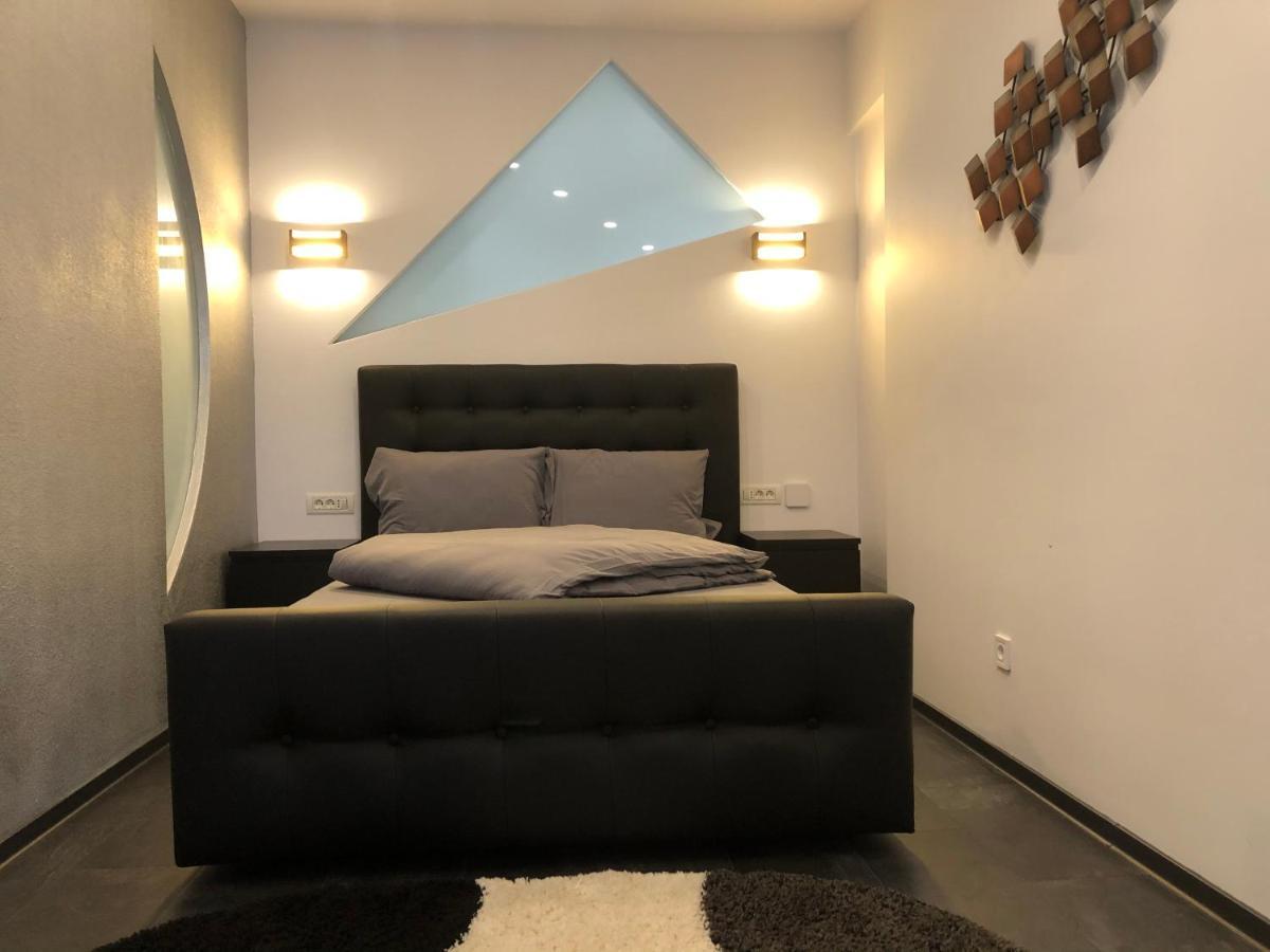 Stylish Westpark 2 Residence Lake View W8 Bucharest Exterior photo